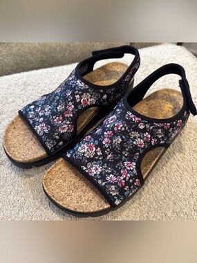 NWOT Alegria Micah Sandals Size 40 9.5 10 Black Floral Comfort Platform